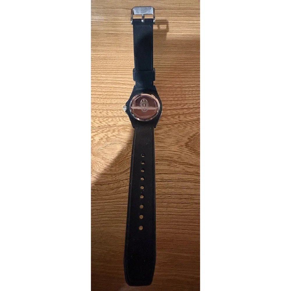 Juventus Official FC Black Silicone Strap Wristwatch JN382DN1 Needs Battery